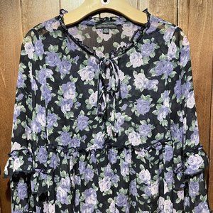 AMERICAN EAGLE FLOWER TIE FRONT BLOUSE